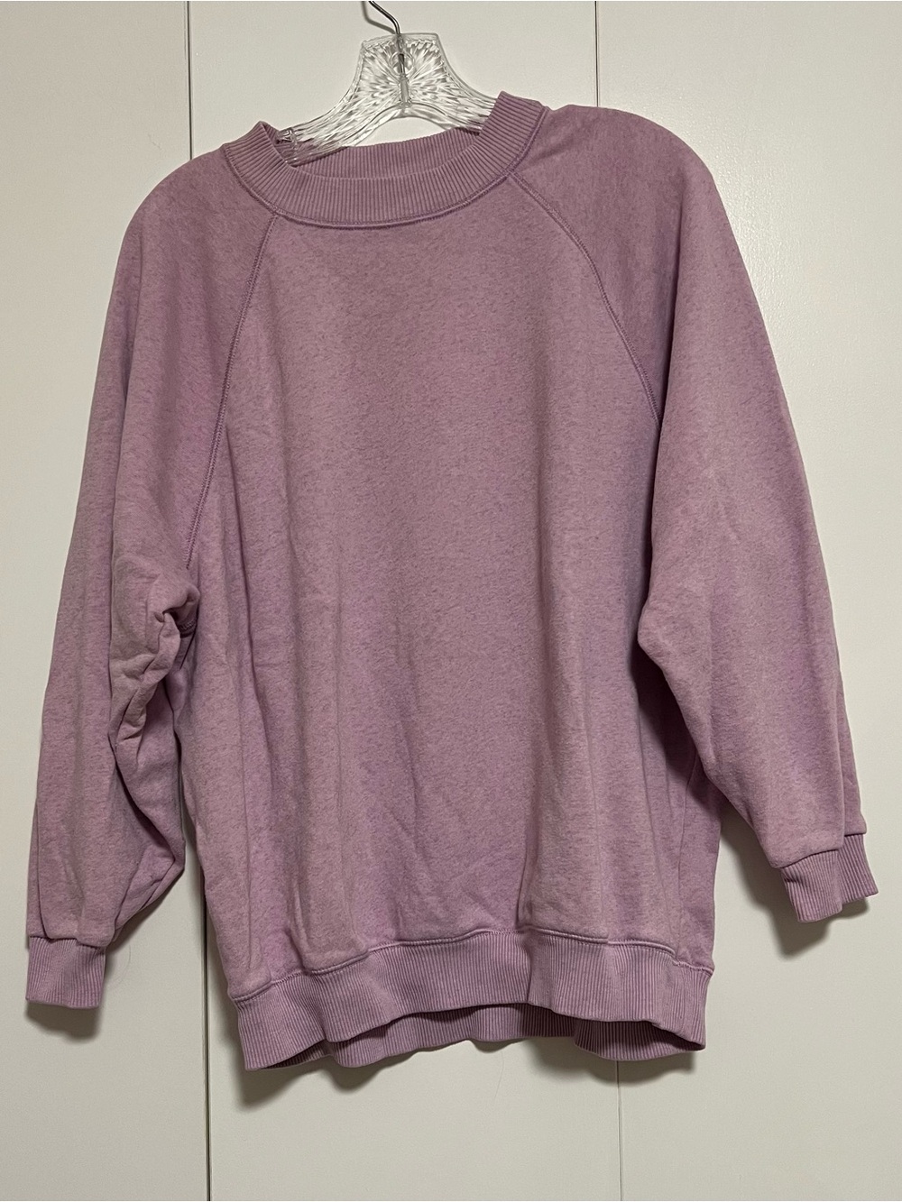 American Eagle Outfitters Lavender Crewneck Sweatshirt